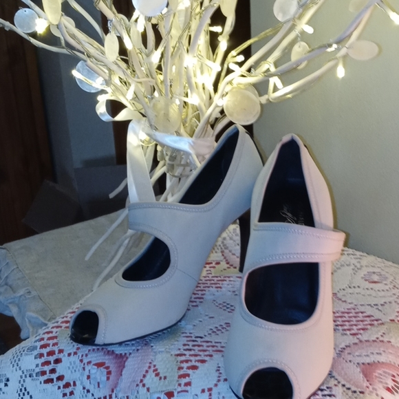 Donald J Pliner Made in Italy Size 9M - Picture 2 of 11